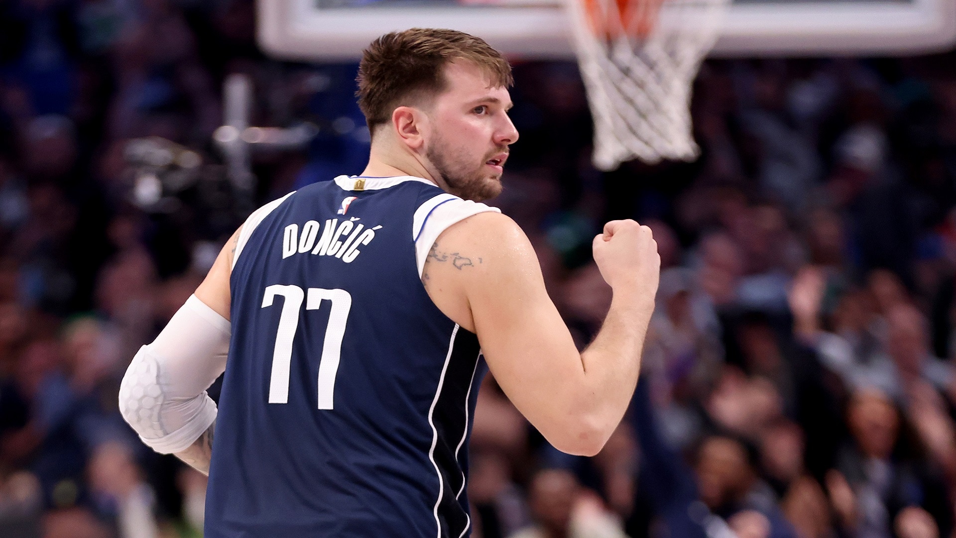 开云APP下载-从Scout在塞尔维亚队比赛中爆冷到今晨莱比锡更衣室发声，底特律活塞围绕全明星赛更衣室发声的简单介绍